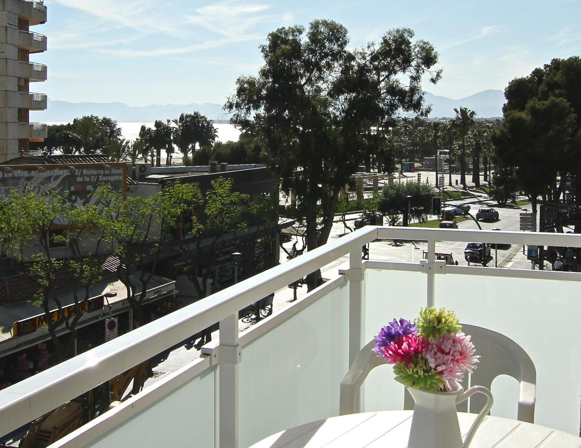 Hostal Tahiti Rs Salou Exterior foto